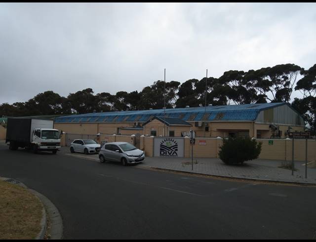 156M² FACTORY SOLD IN IMHOFFS GIFT